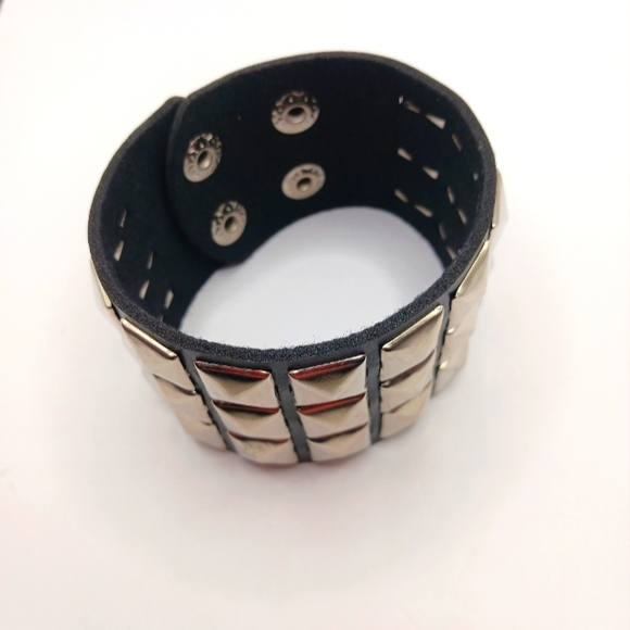 Goth Triple Row Studded vegan Leather Bracelet Unisex -Black-Lot Of 2 New - Picture 9 of 11